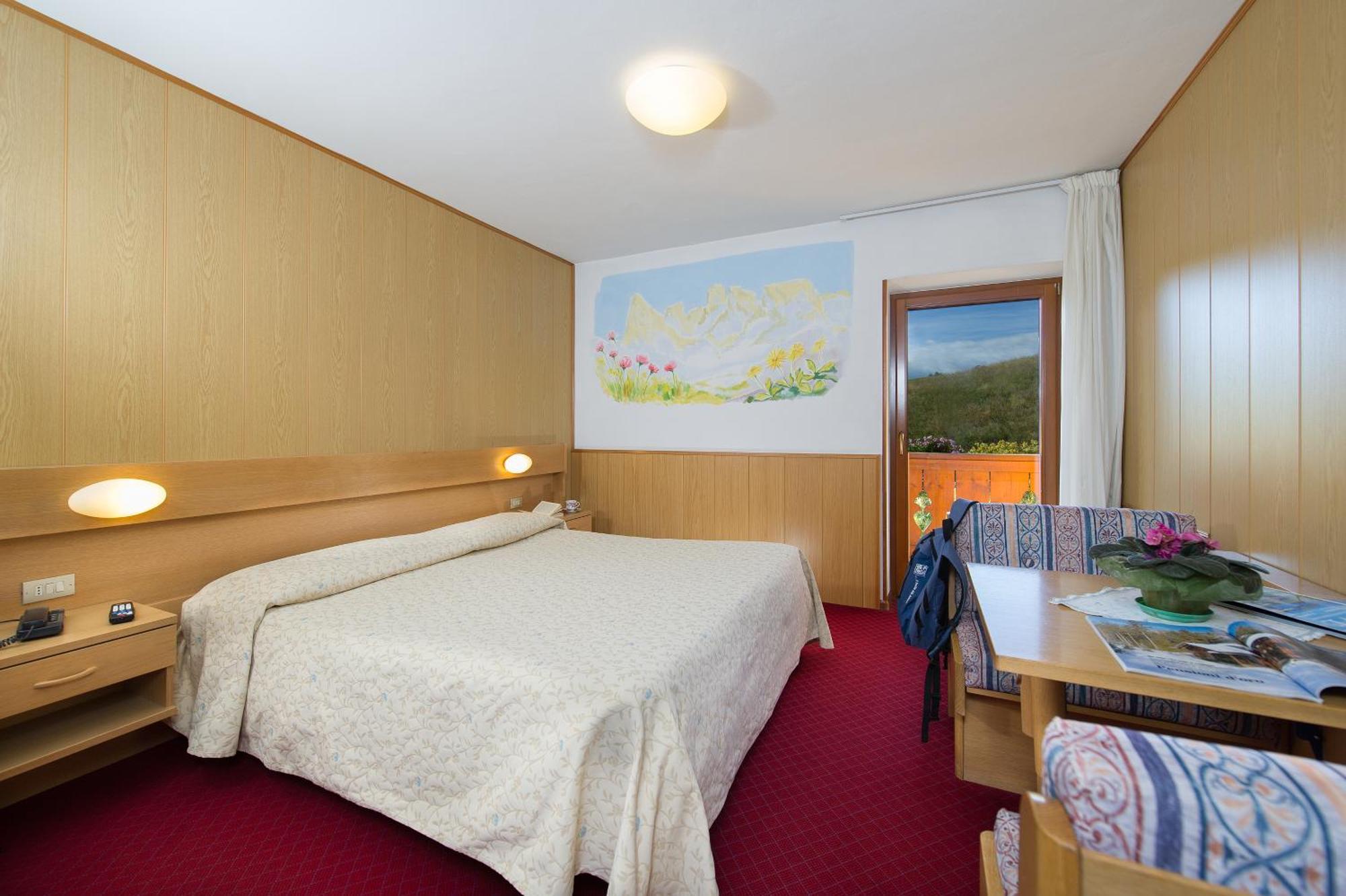 Hotel Gran Mugon Vigo di Fassa Room photo